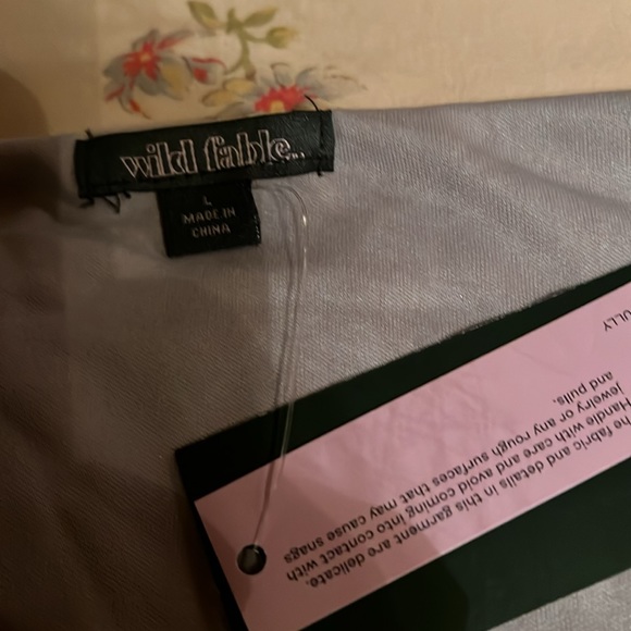 WILD FABLE NWT SILVER SPARKLY MINI SKIRT SIZE L - Picture 2 of 3